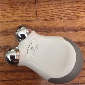 NuFace Mini